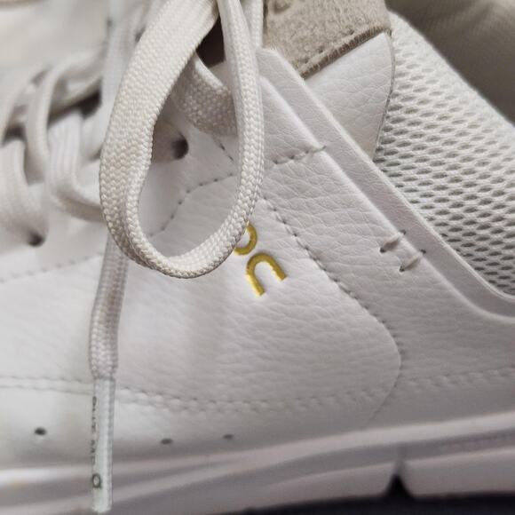 On Running The Roger Centre Court Shoes Womens Size 7.5 White CloudTec 48.99437 - Picture 14 of 16